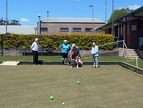 Roslyn Lodge residents playing Bocce at Mt Tamborine Bowls Club Roslyn Lodge residents playing Bocce at Mt Tamborine Bowls Club